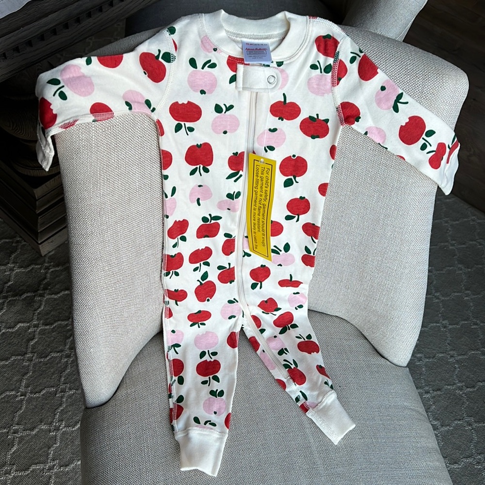 HANNA ANDERSSON Baby Zip Sleeper In Organic Cotton apple of my eye
